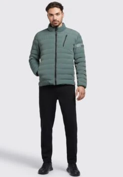 Khujo -Khujo 002477253d5f4feb99be28337f1c115e