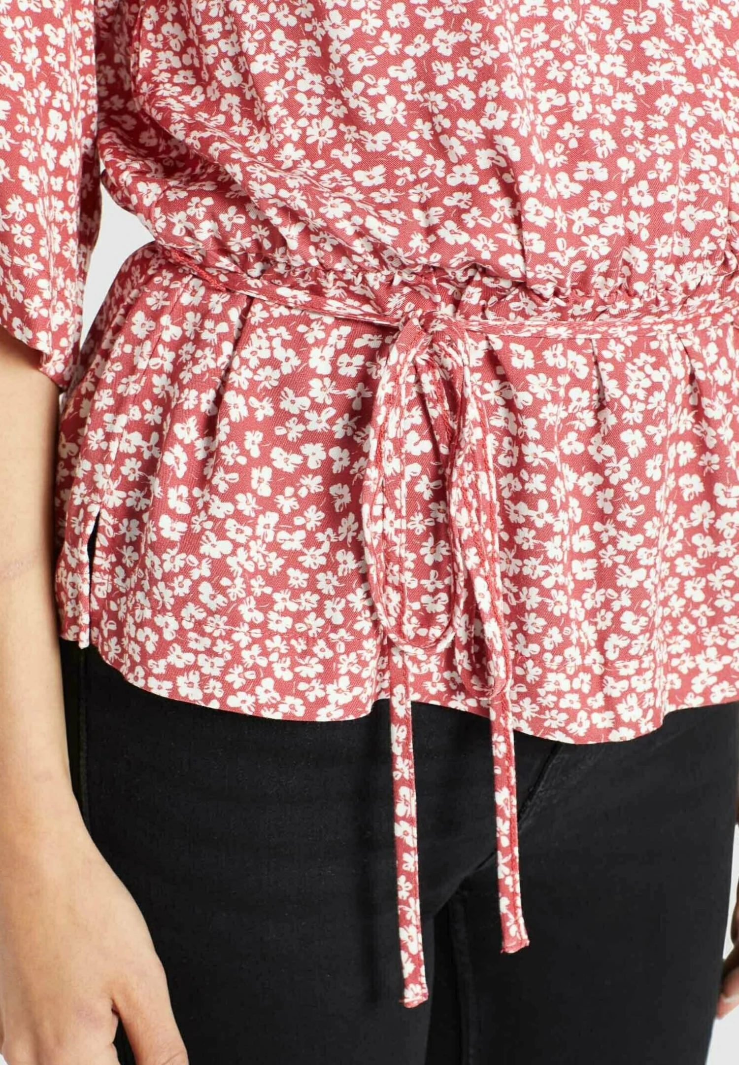 Khujo Rinalda - Blouse - Rot Weiß Geblümt 7 Khujo Rinalda - Blouse - Rot Weiß Geblümt - Afbeelding 7