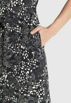 Khujo Goya - Blousejurk - Schwarz Weiß Gemustert -Khujo 28973e0ea2ce4ecf8c860f799c123ad4